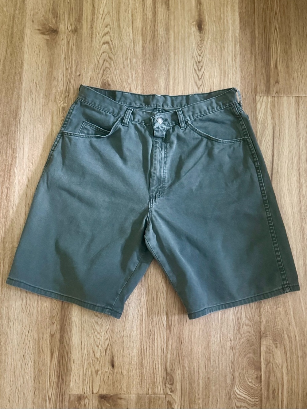 Vintage 90s Wrangler Green Gray Denim Shorts Men’s Size 34 Relaxed Fit Workwear